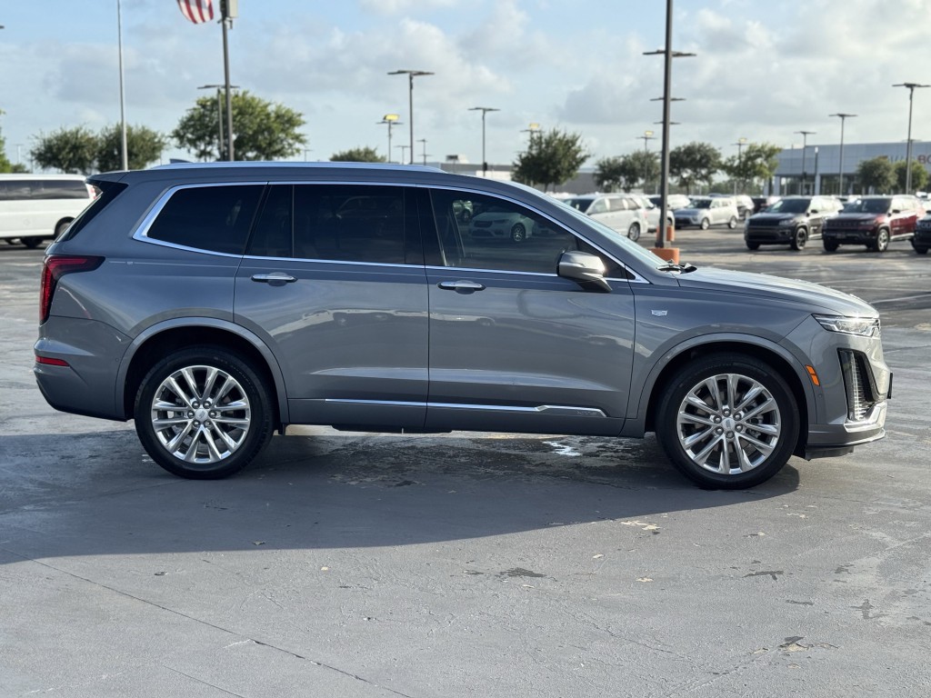 2022 Cadillac XT6 Image 11