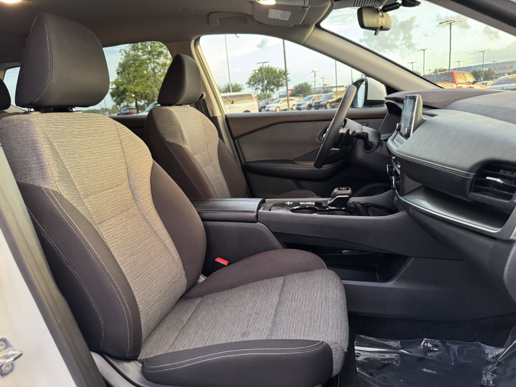 2023 Nissan Rogue Image 24