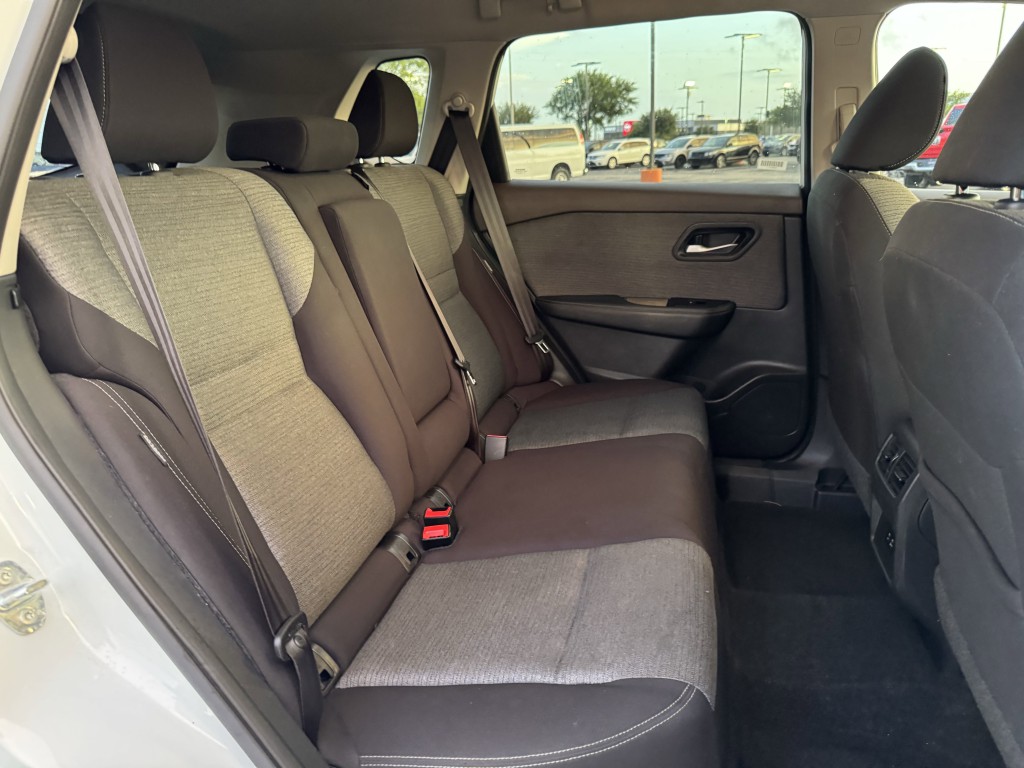 2023 Nissan Rogue Image 25