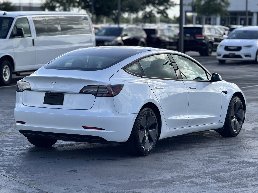 2021 Tesla Model 3 Image 10