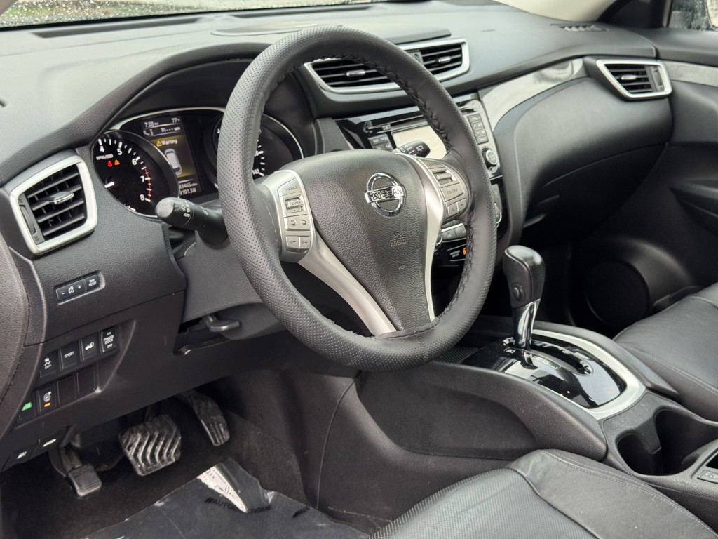 2015 Nissan Rogue Image 12