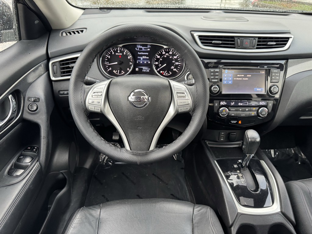 2015 Nissan Rogue Image 14
