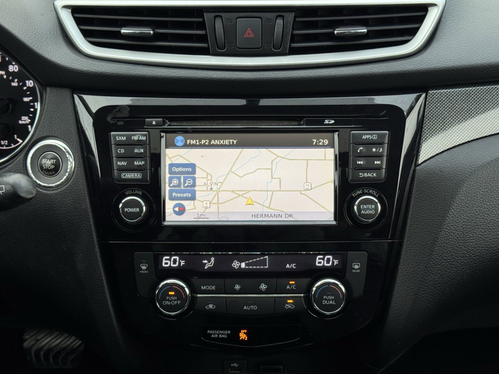 2015 Nissan Rogue Image 19
