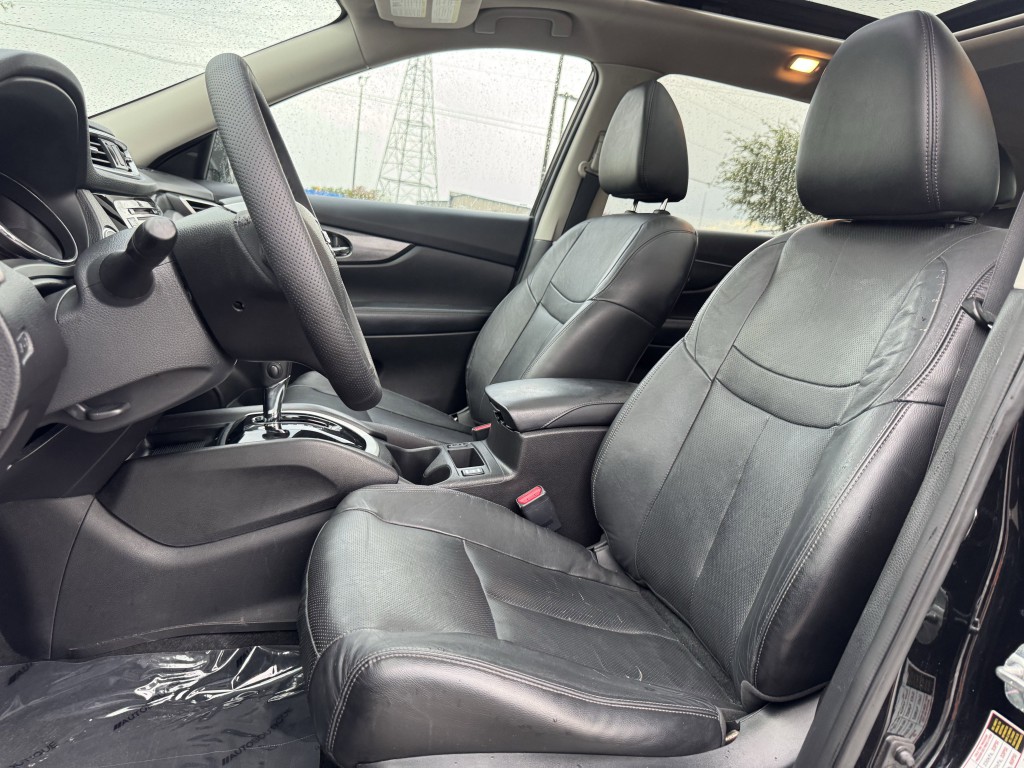 2015 Nissan Rogue Image 25
