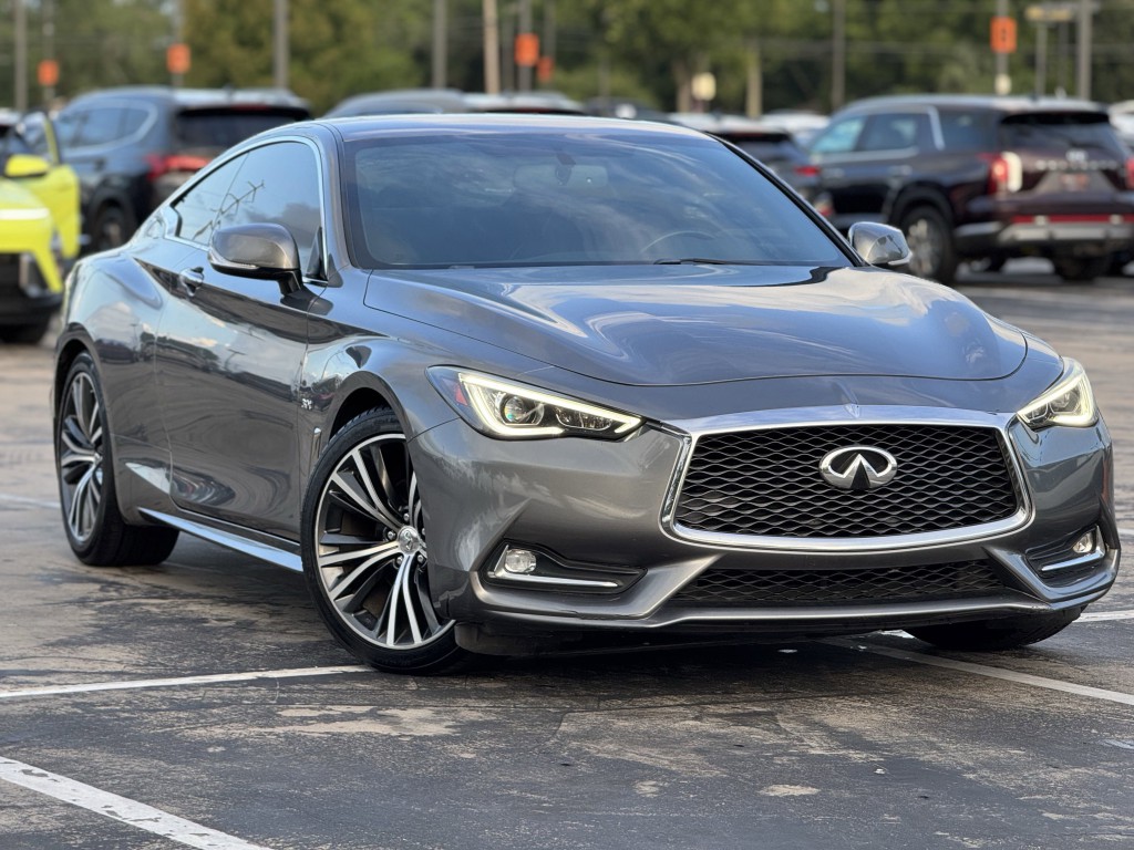 2018 INFINITI Q60 Image 3