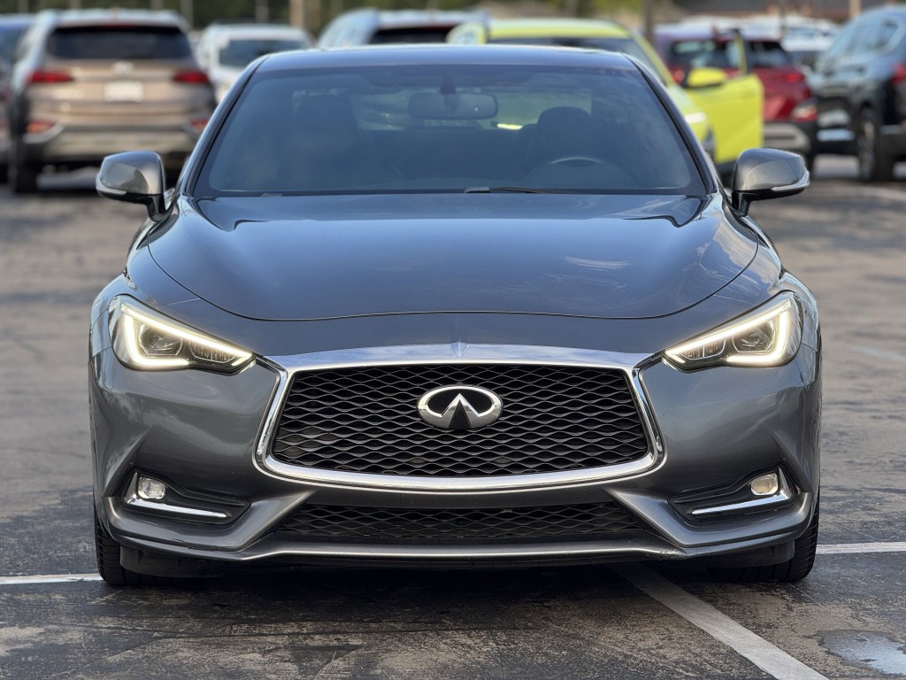2018 INFINITI Q60 Image 8