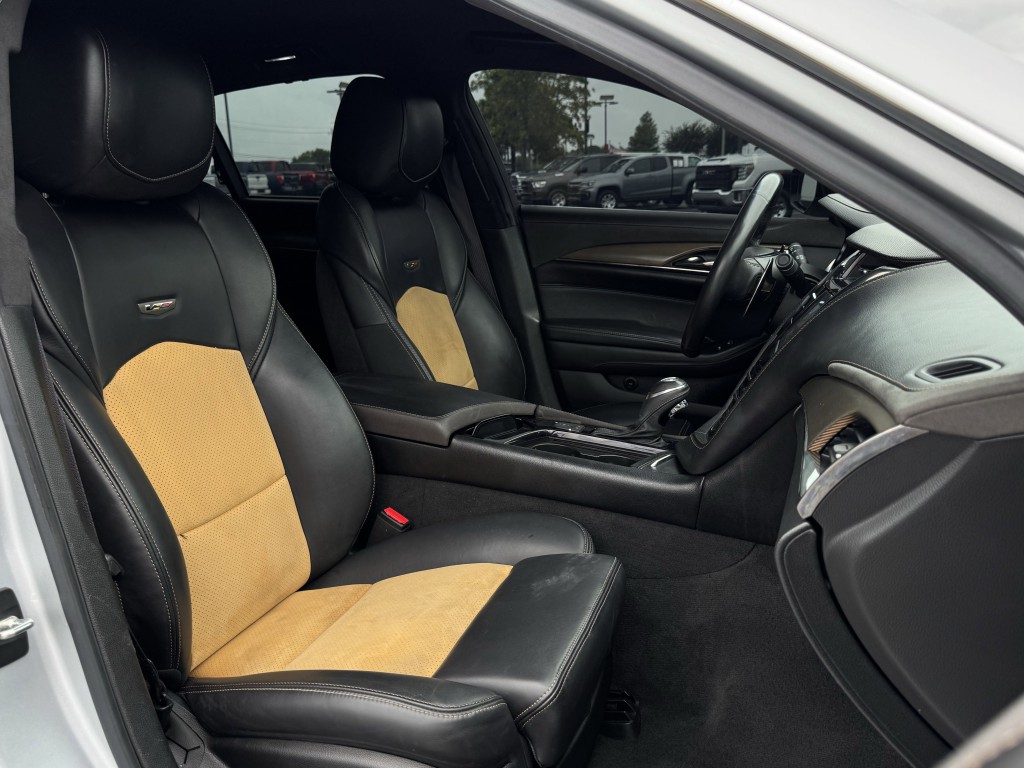 2016 Cadillac CTS Image 30