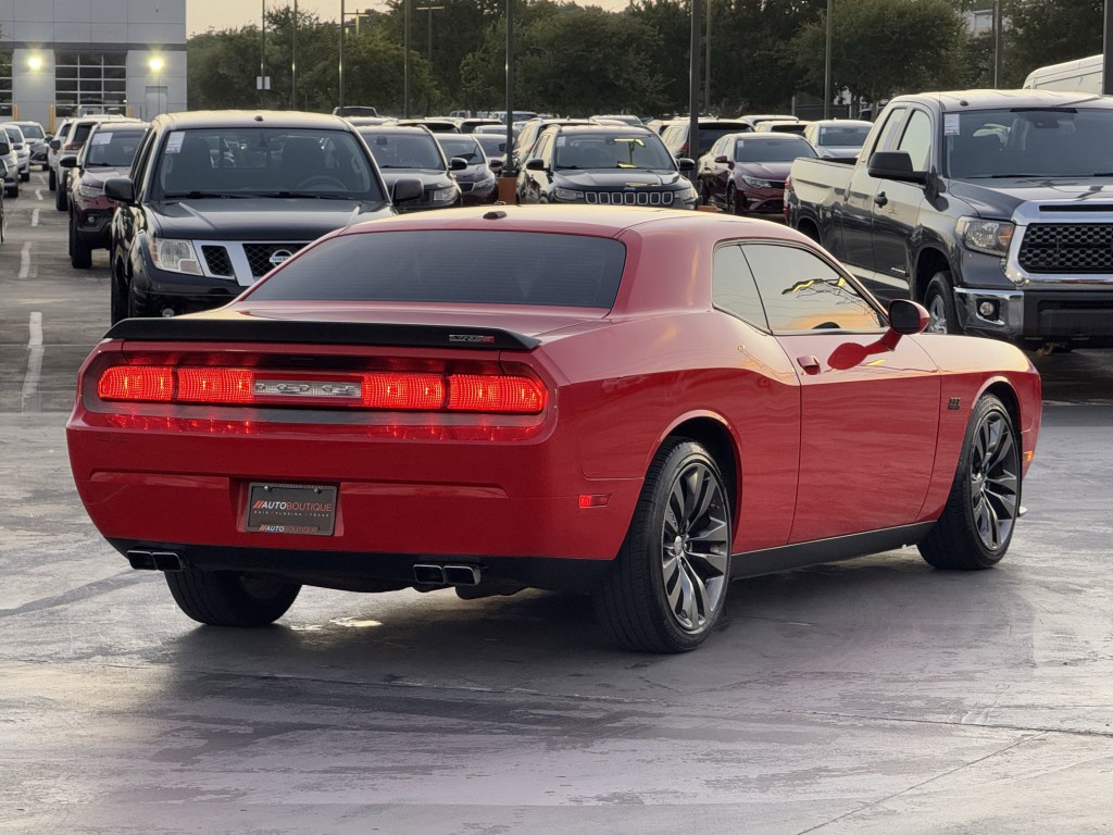 2014 Dodge Challenger Image 9