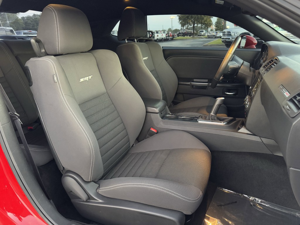 2014 Dodge Challenger Image 19