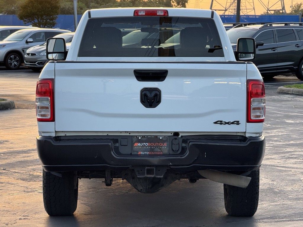 2023 RAM 3500 Image 7