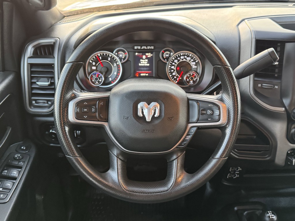 2023 RAM 3500 Image 15