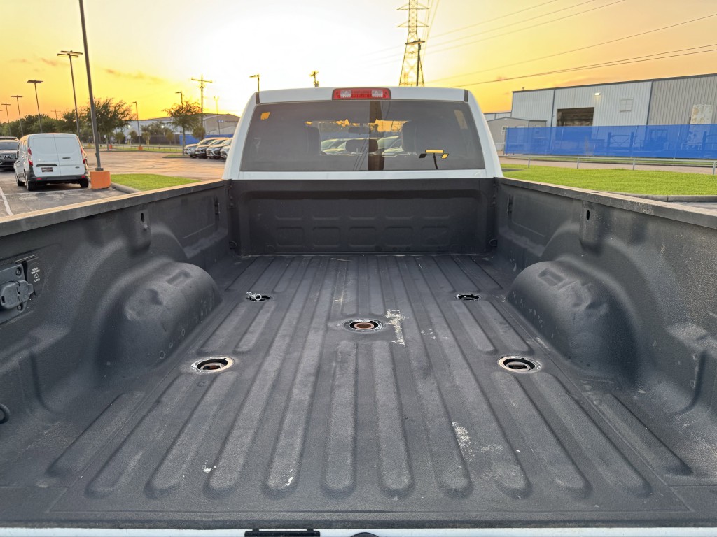 2023 RAM 3500 Image 25