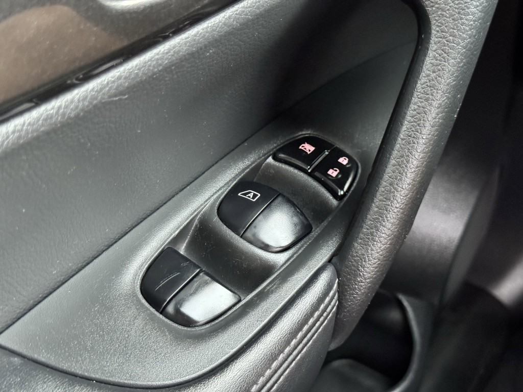 2019 Nissan Rogue Image 22