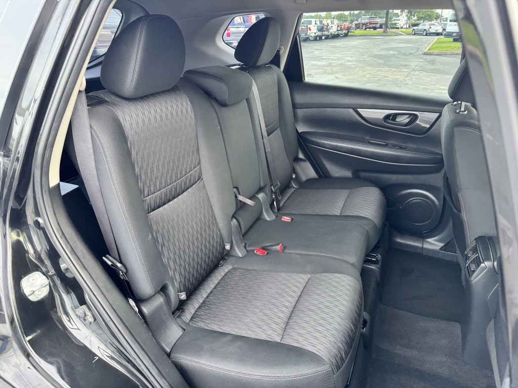 2019 Nissan Rogue Image 26