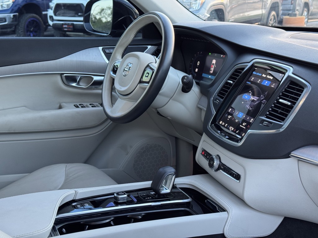 2023 Volvo XC90 Image 13