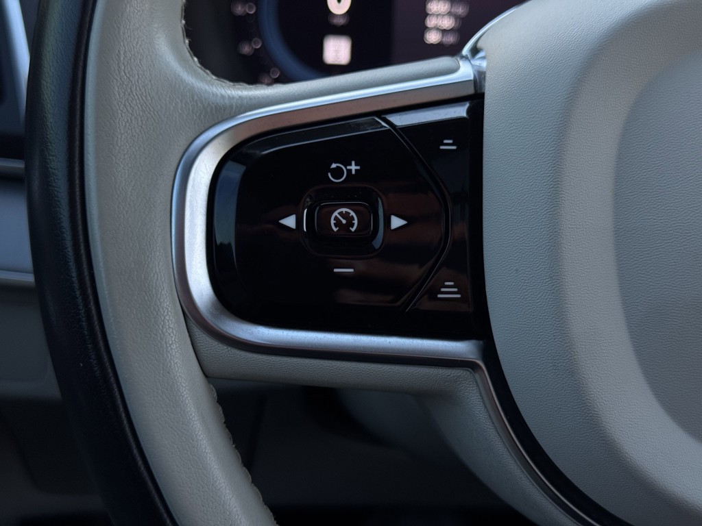 2023 Volvo XC90 Image 16