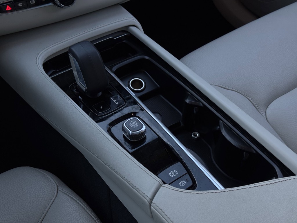 2023 Volvo XC90 Image 21