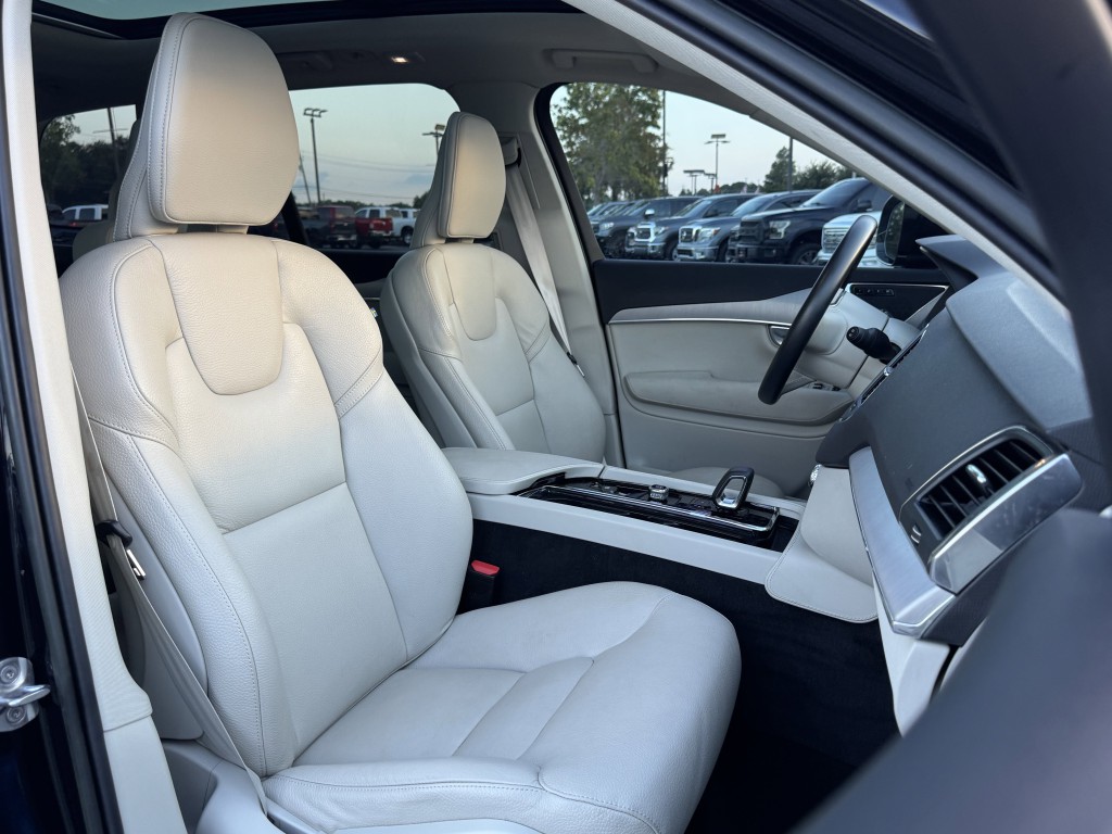 2023 Volvo XC90 Image 23