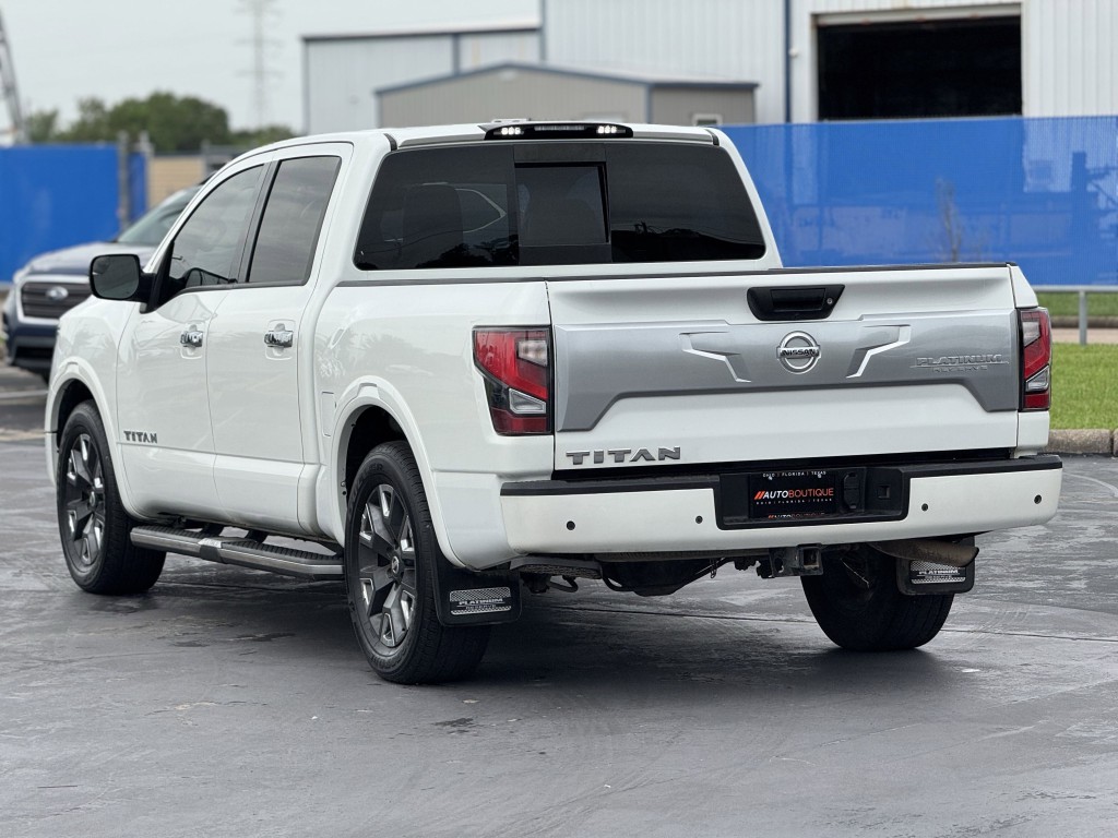 2021 Nissan Titan Image 8