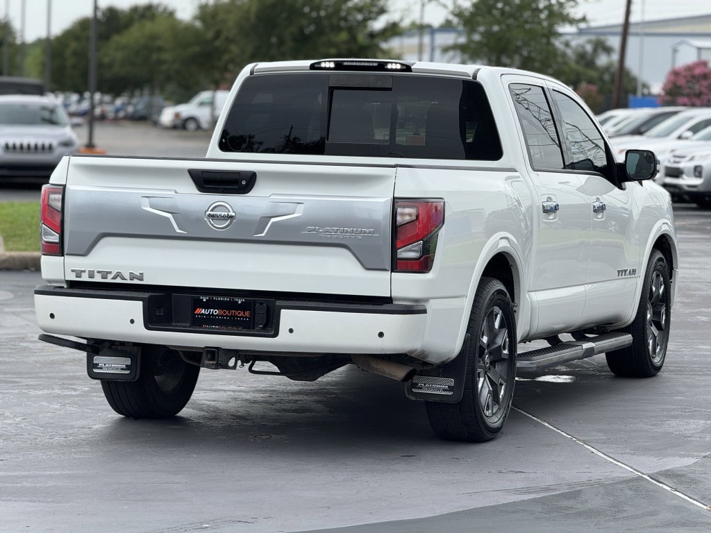2021 Nissan Titan Image 9