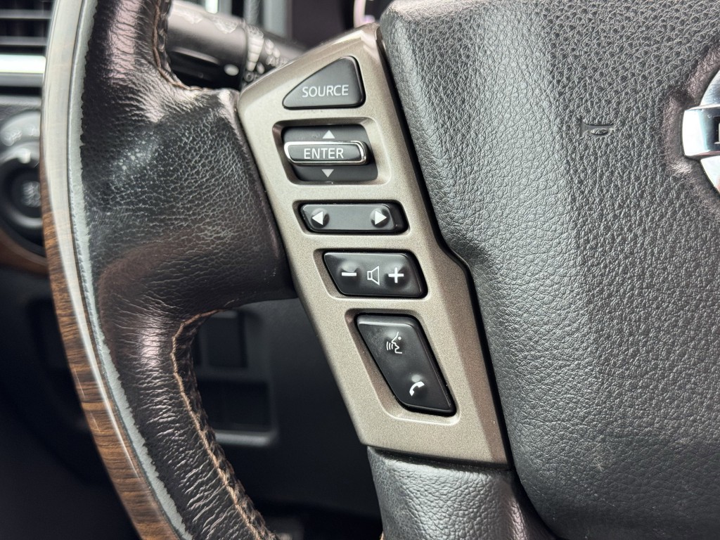 2021 Nissan Titan Image 16