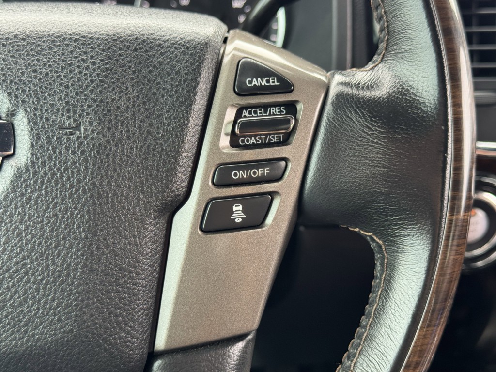 2021 Nissan Titan Image 17