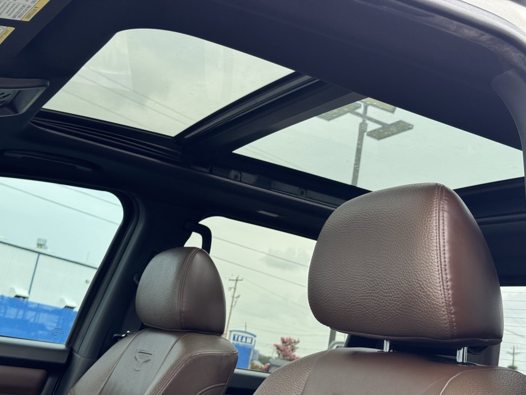 2021 Nissan Titan Image 28