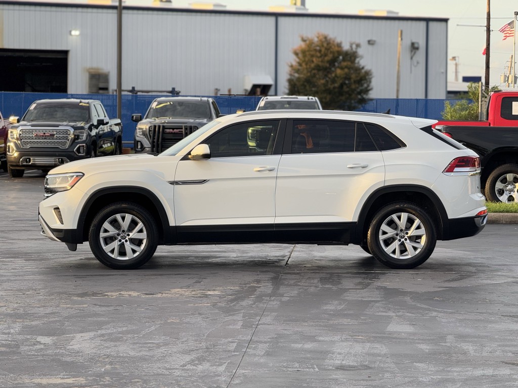 2020 Volkswagen Atlas Cross Sport Image 7