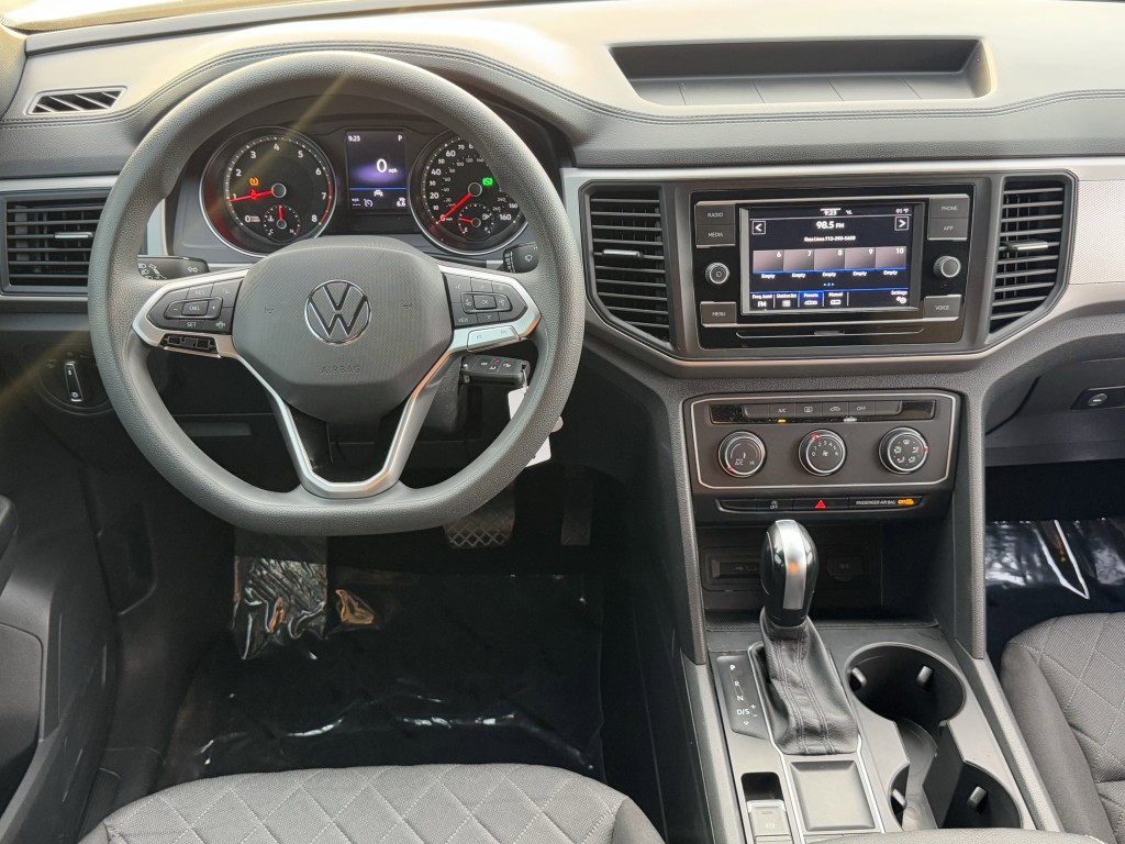 2020 Volkswagen Atlas Cross Sport Image 11