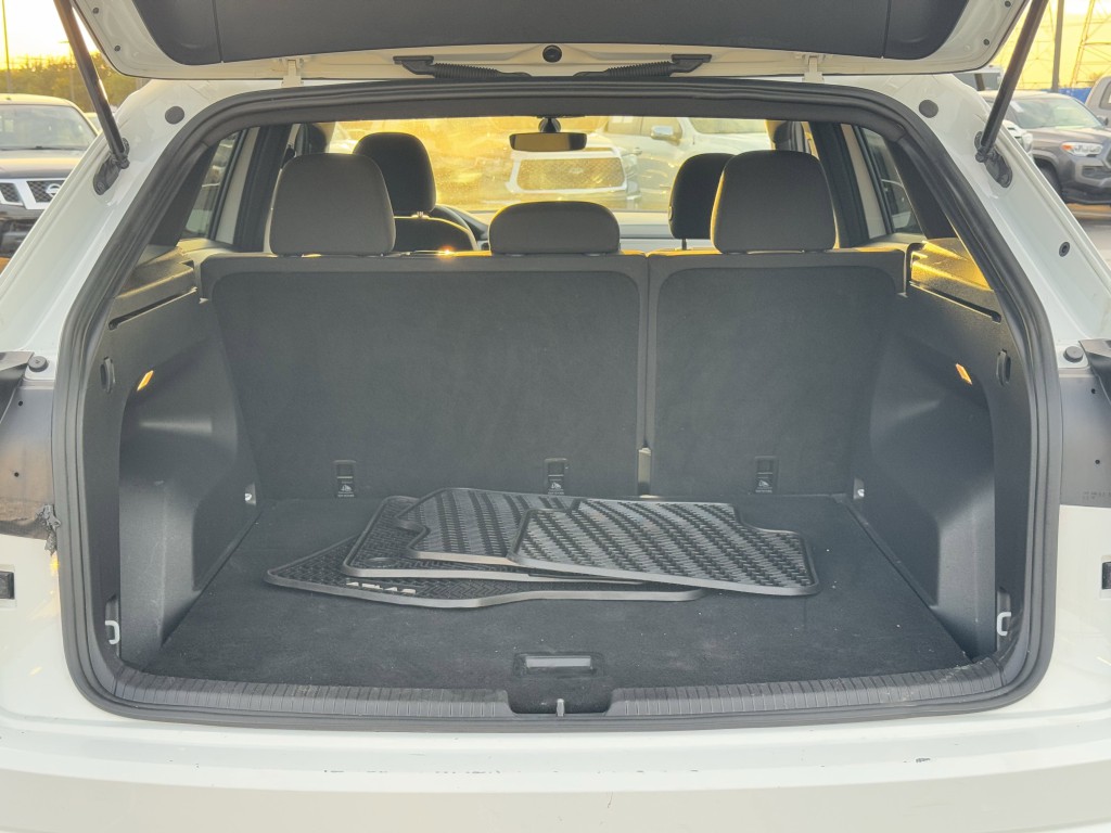 2020 Volkswagen Atlas Cross Sport Image 22