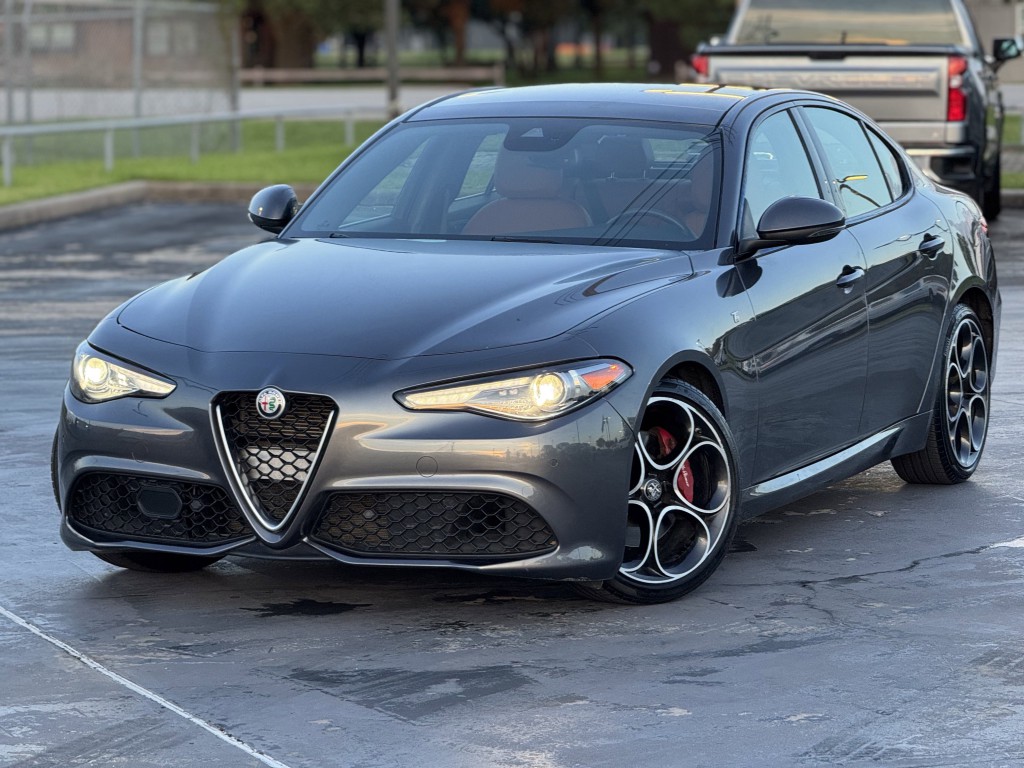 2022 Alfa Romeo Giulia Image 5