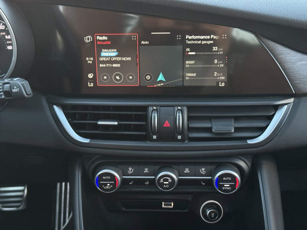 2022 Alfa Romeo Giulia Image 21