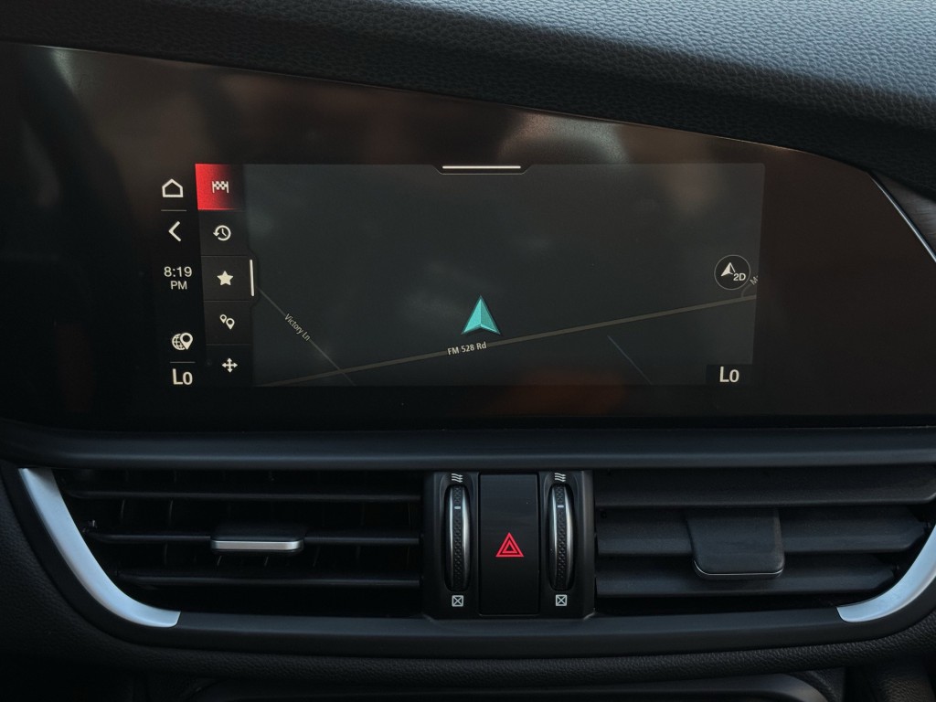 2022 Alfa Romeo Giulia Image 22