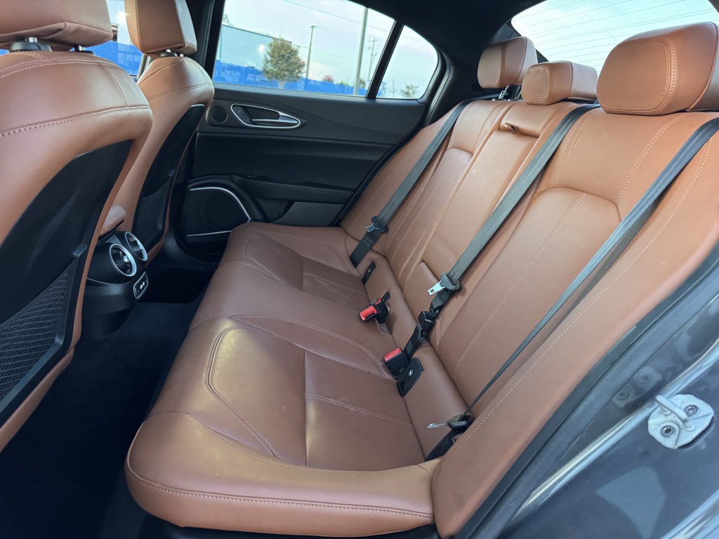 2022 Alfa Romeo Giulia Image 29