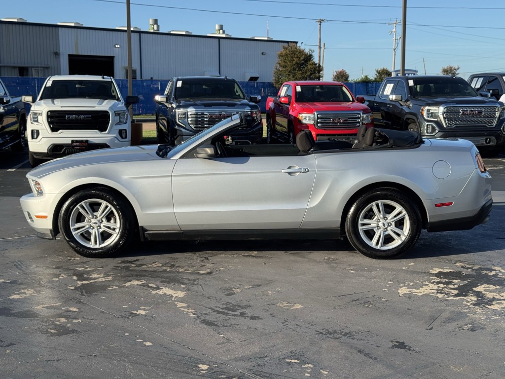 2012 Ford Mustang Image 11