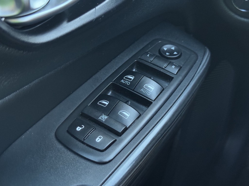 2015 Jeep Cherokee Image 23