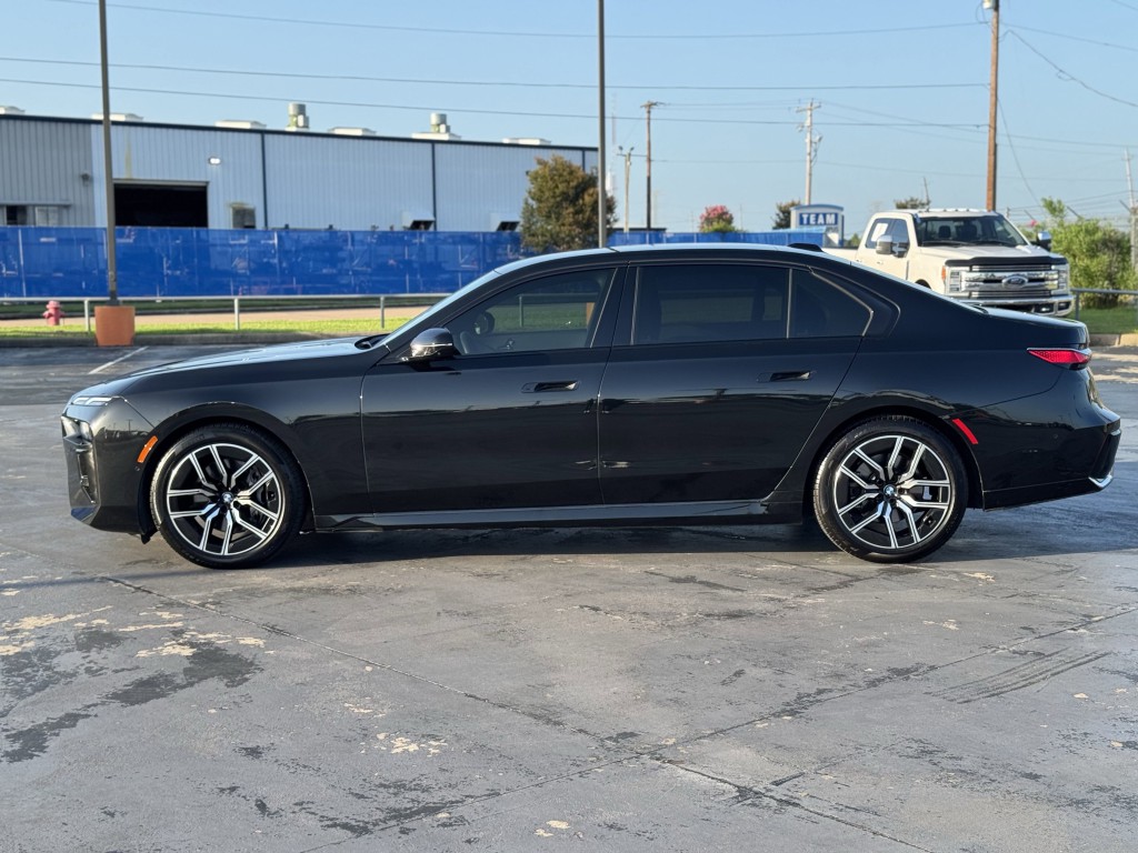 2025 BMW 7 Series Image 14