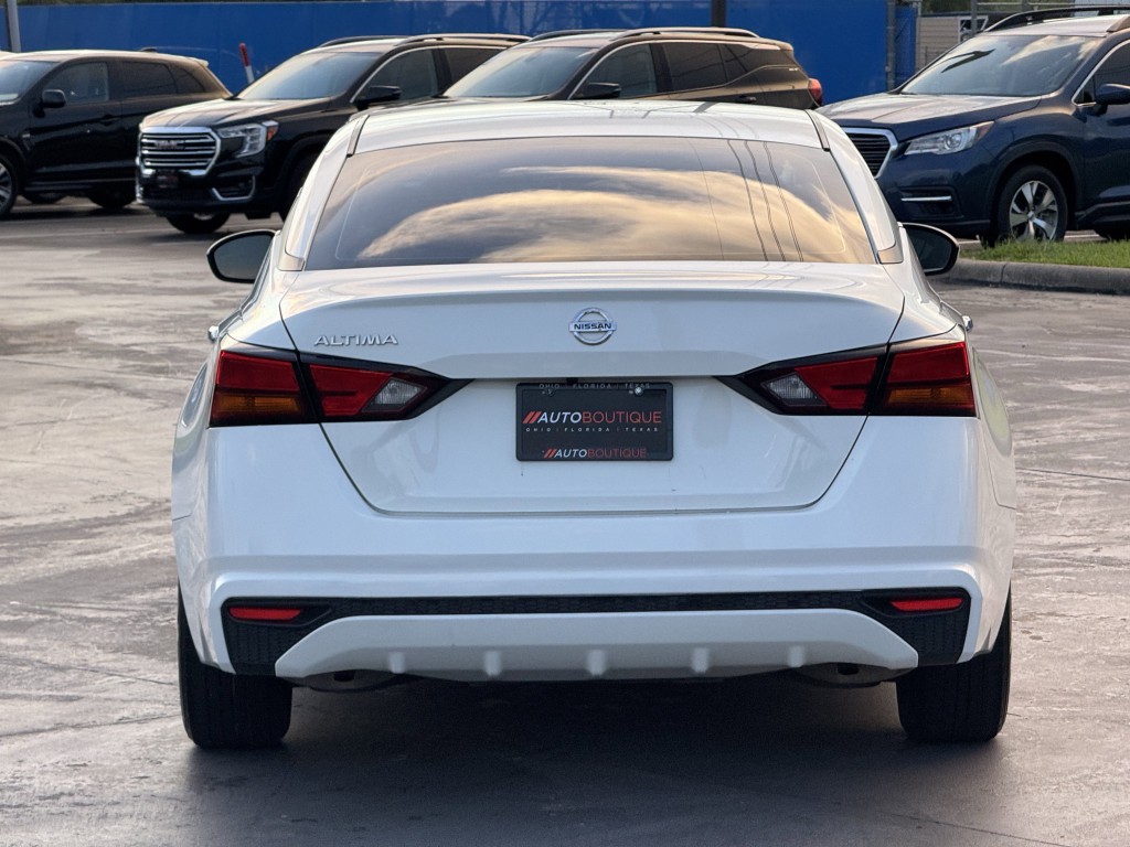 2021 Nissan Altima Image 7