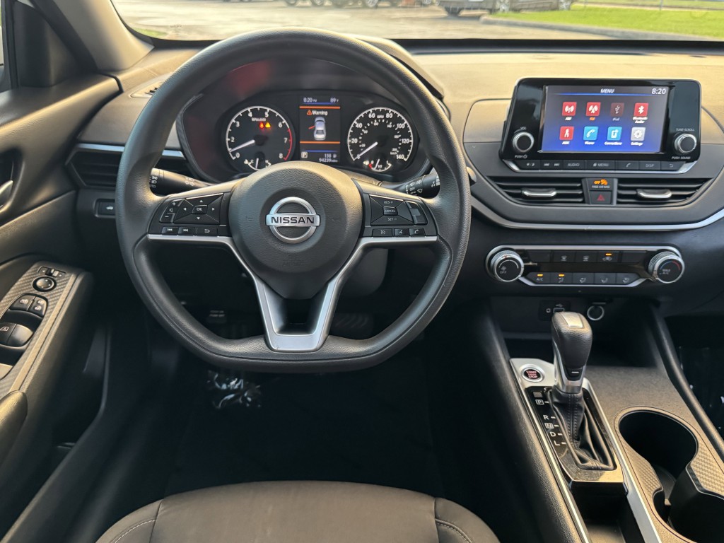 2021 Nissan Altima Image 14