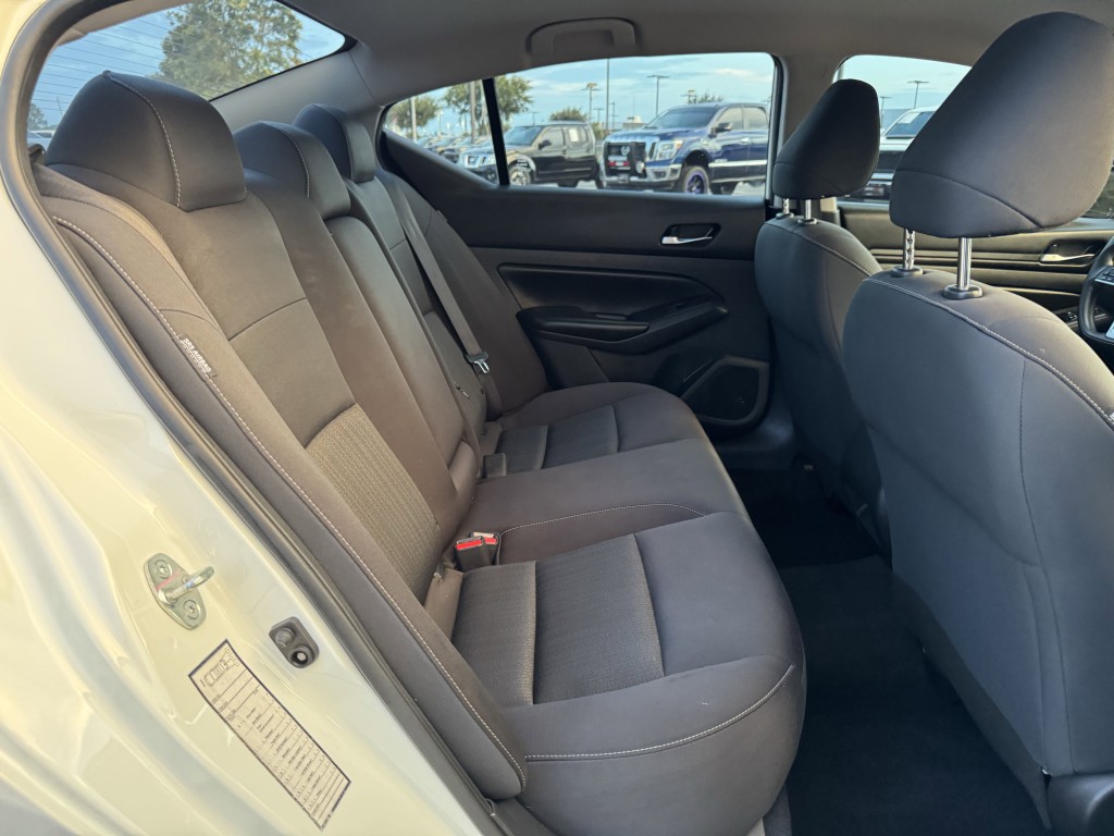 2021 Nissan Altima Image 23