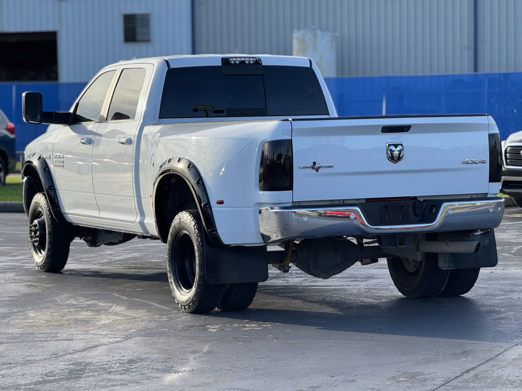 2017 RAM 3500 Image 8