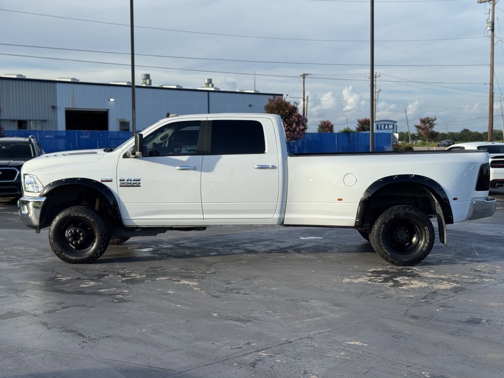 2017 RAM 3500 Image 10