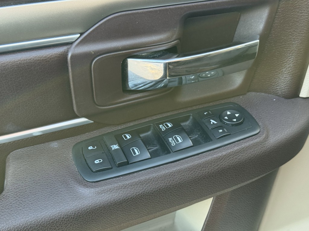 2017 RAM 3500 Image 21