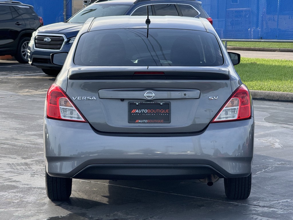 2019 Nissan Versa Image 6