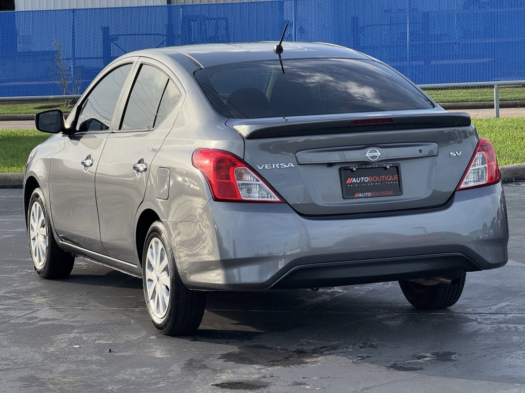 2019 Nissan Versa Image 7