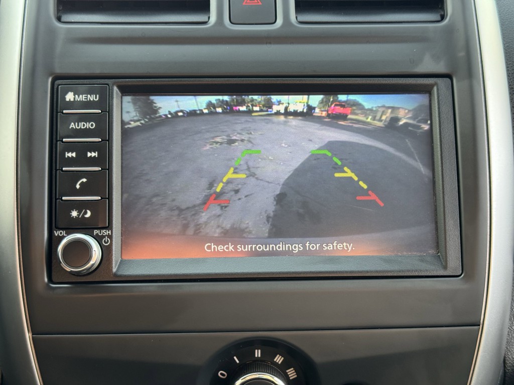 2019 Nissan Versa Image 19