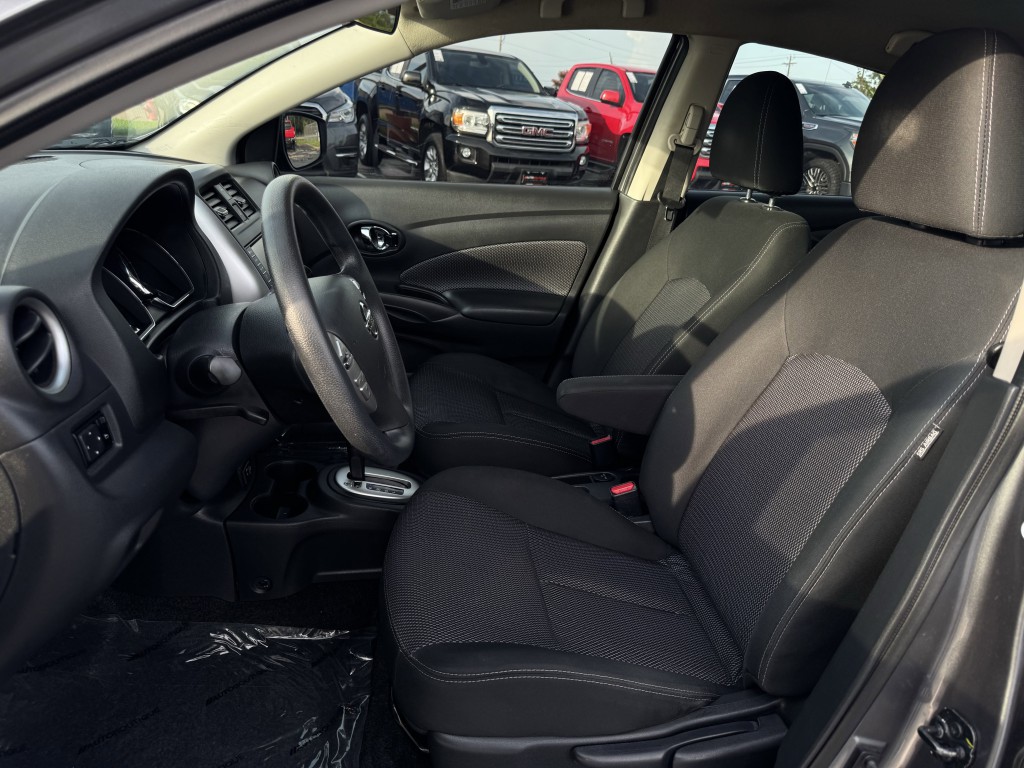 2019 Nissan Versa Image 22