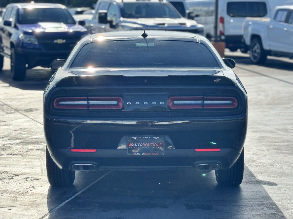 2021 Dodge Challenger Image 6