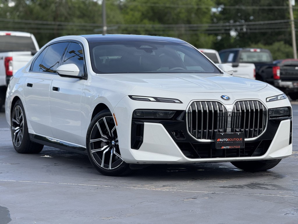 2025 BMW 7 Series Image 3