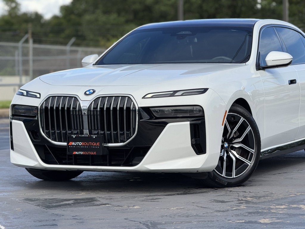2025 BMW 7 Series Image 8
